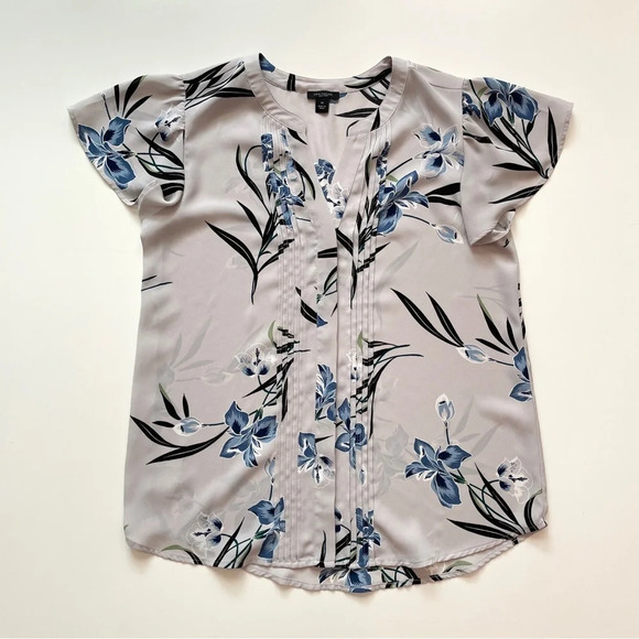 Ann Taylor Factory Floral Short-Sleeve Flowy Blouse Size XS - Picture 1 of 11